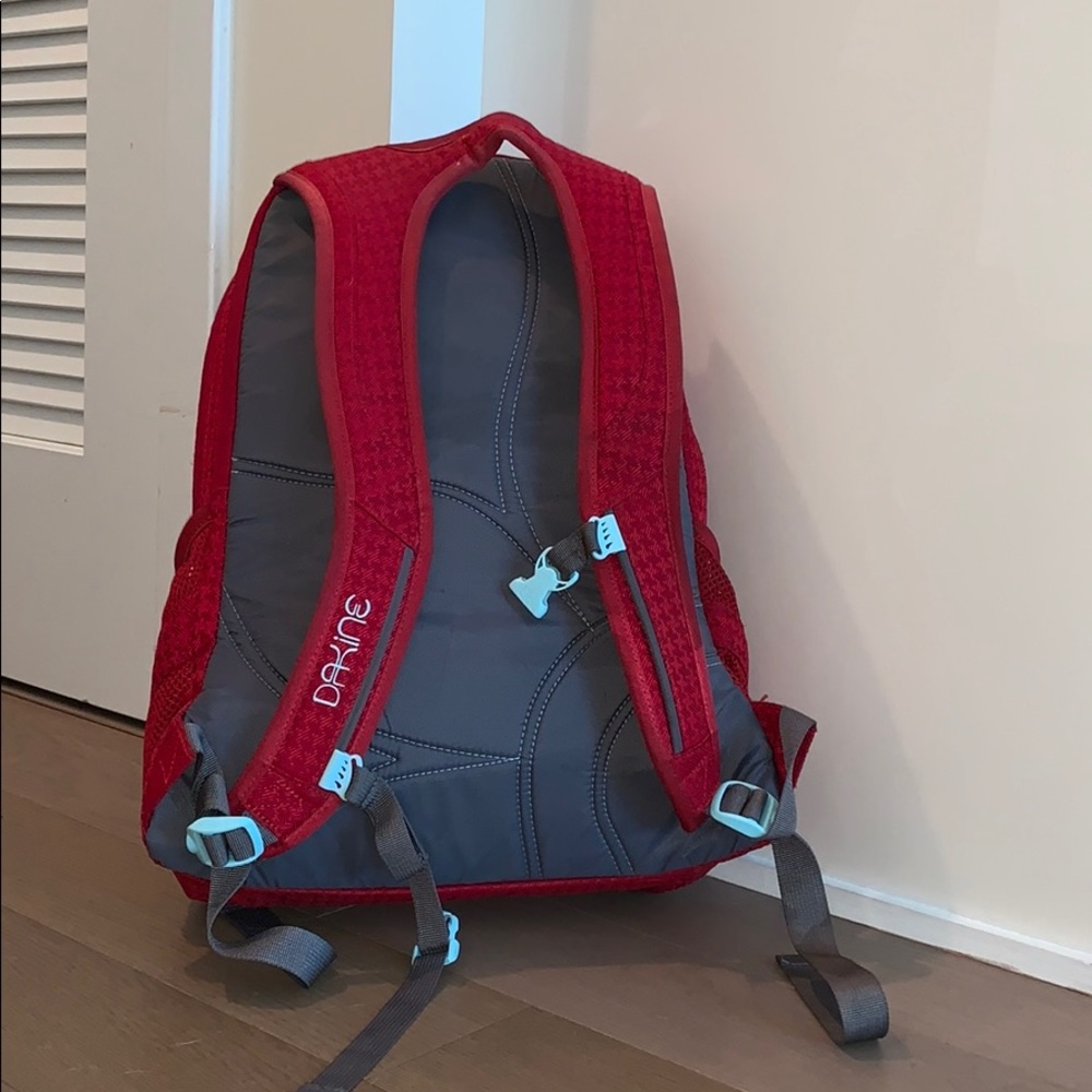 DAKINE BACKPACK - Picture 2 of 2